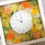 モダンで人気！結婚式のご両親へのプレゼントに四角の時計 生徒さんの作品をご紹介！