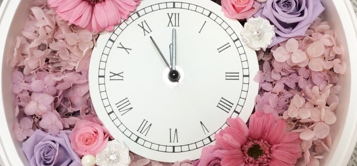 女子に人気！可愛い手作りの花時計を大学の入学祝いにプレゼント