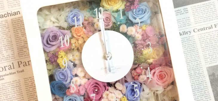 おしゃれな結婚祝い！手作りのプレゼントにプリザーブドフラワーの花時計