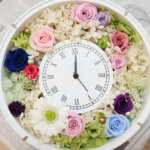 初任給でご両親へのプレゼントにキュートな花時計を作られました！