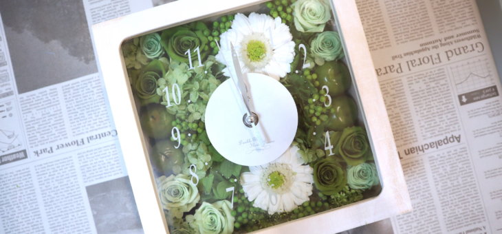 グリーンが綺麗！結婚式の新婦様へのサプライズと誕生日プレゼントに時計を作られました！